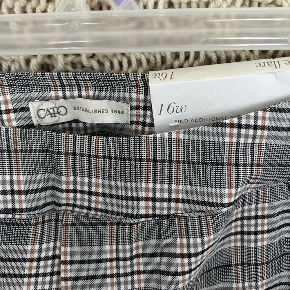 NWTs Cato pull on plaid pants